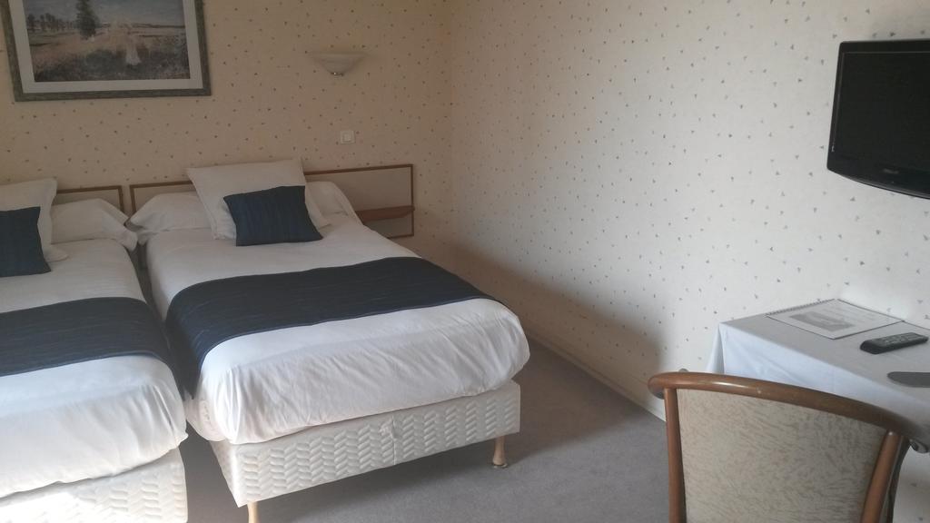 Hotel De L'Agriculture Decize Room photo